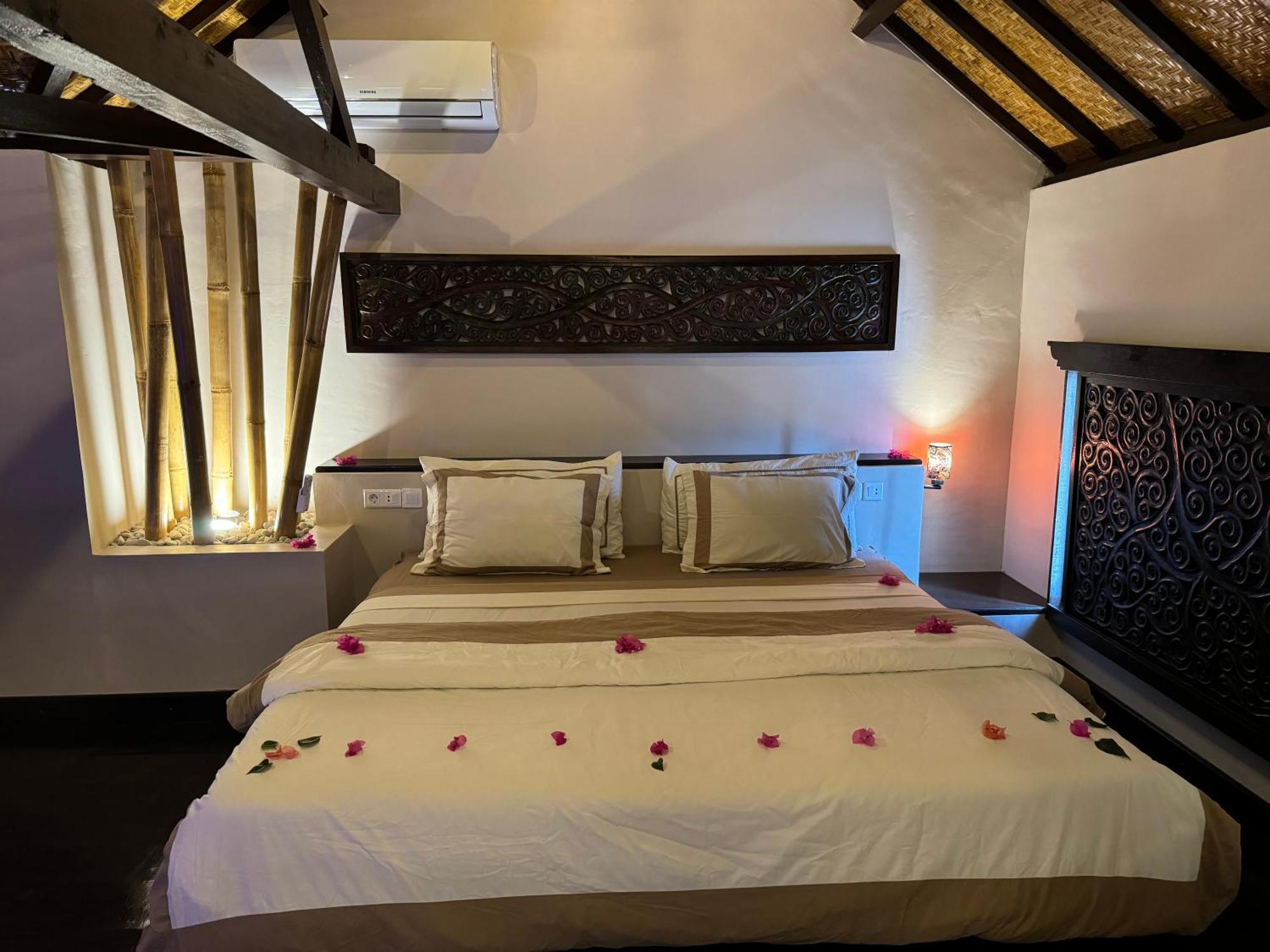 Cantika Villa Gili Trawangan Exterior photo