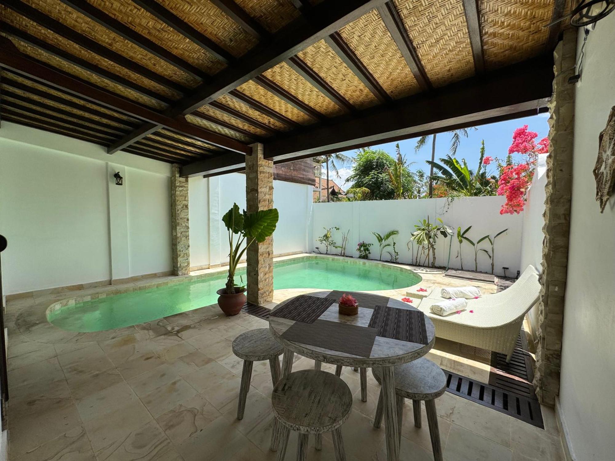 Cantika Villa Gili Trawangan Exterior photo