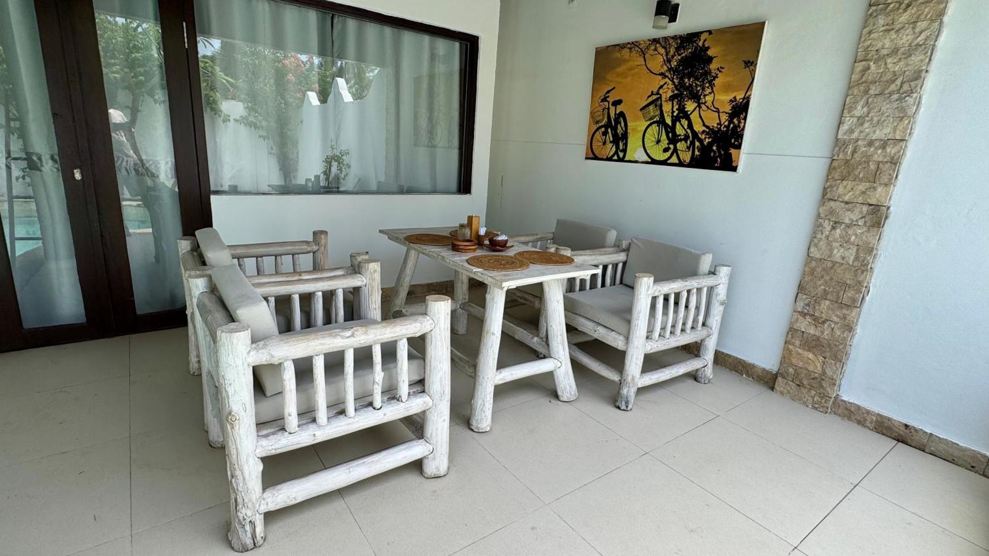 Cantika Villa Gili Trawangan Exterior photo