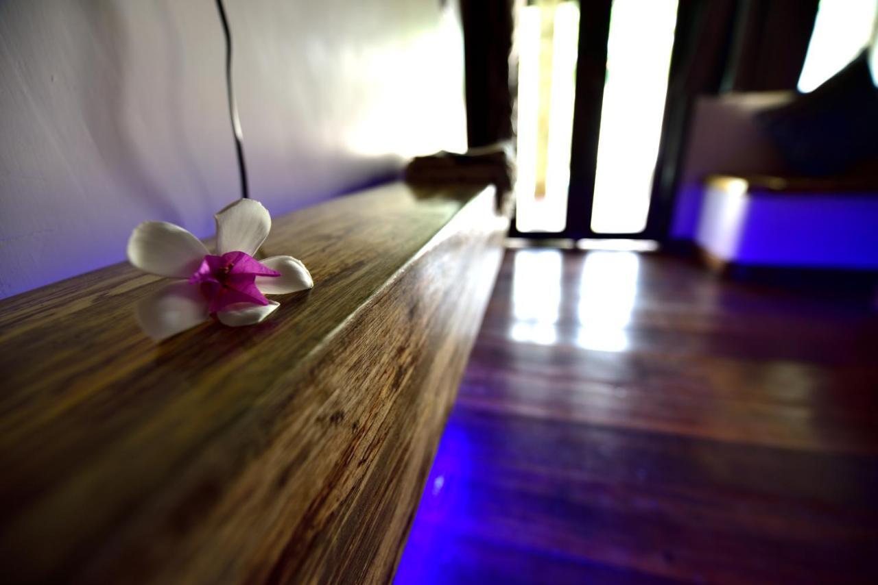 Cantika Villa Gili Trawangan Exterior photo